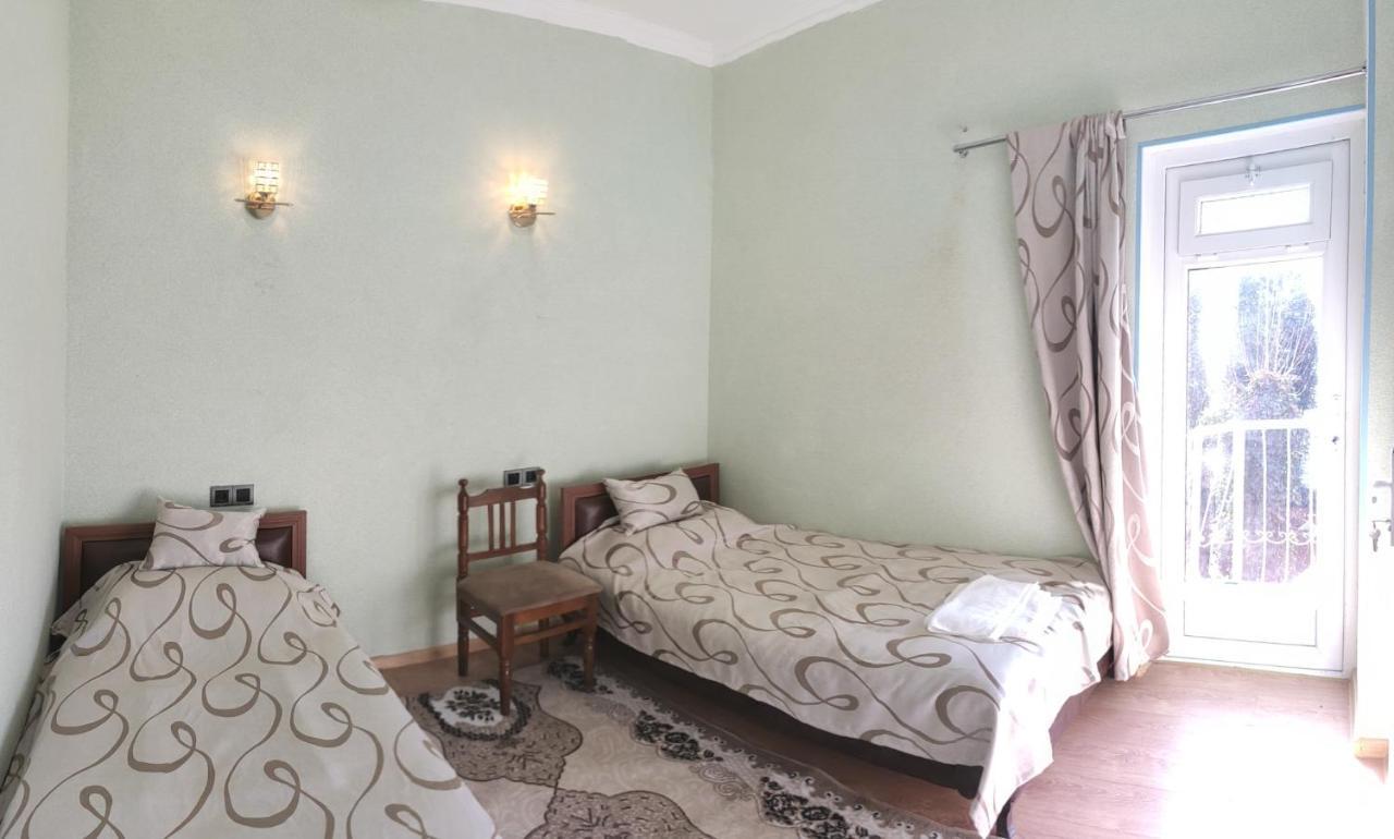Dost Evi Motel Şǝki Eksteriør bilde
